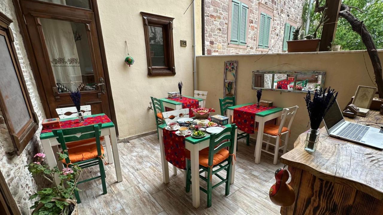 Cunda Konak Nazimaki Ayvalı Exteriör bild